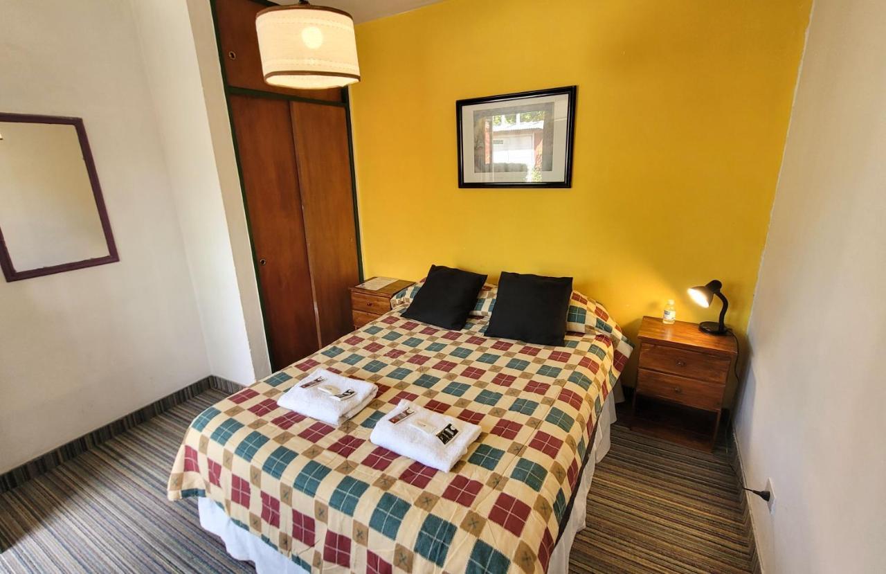 Отель Amancay Hostal Patagonico Эль-Калафате Экстерьер фото
