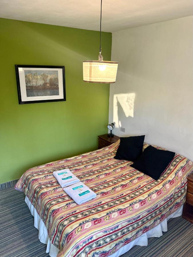 Отель Amancay Hostal Patagonico Эль-Калафате Экстерьер фото