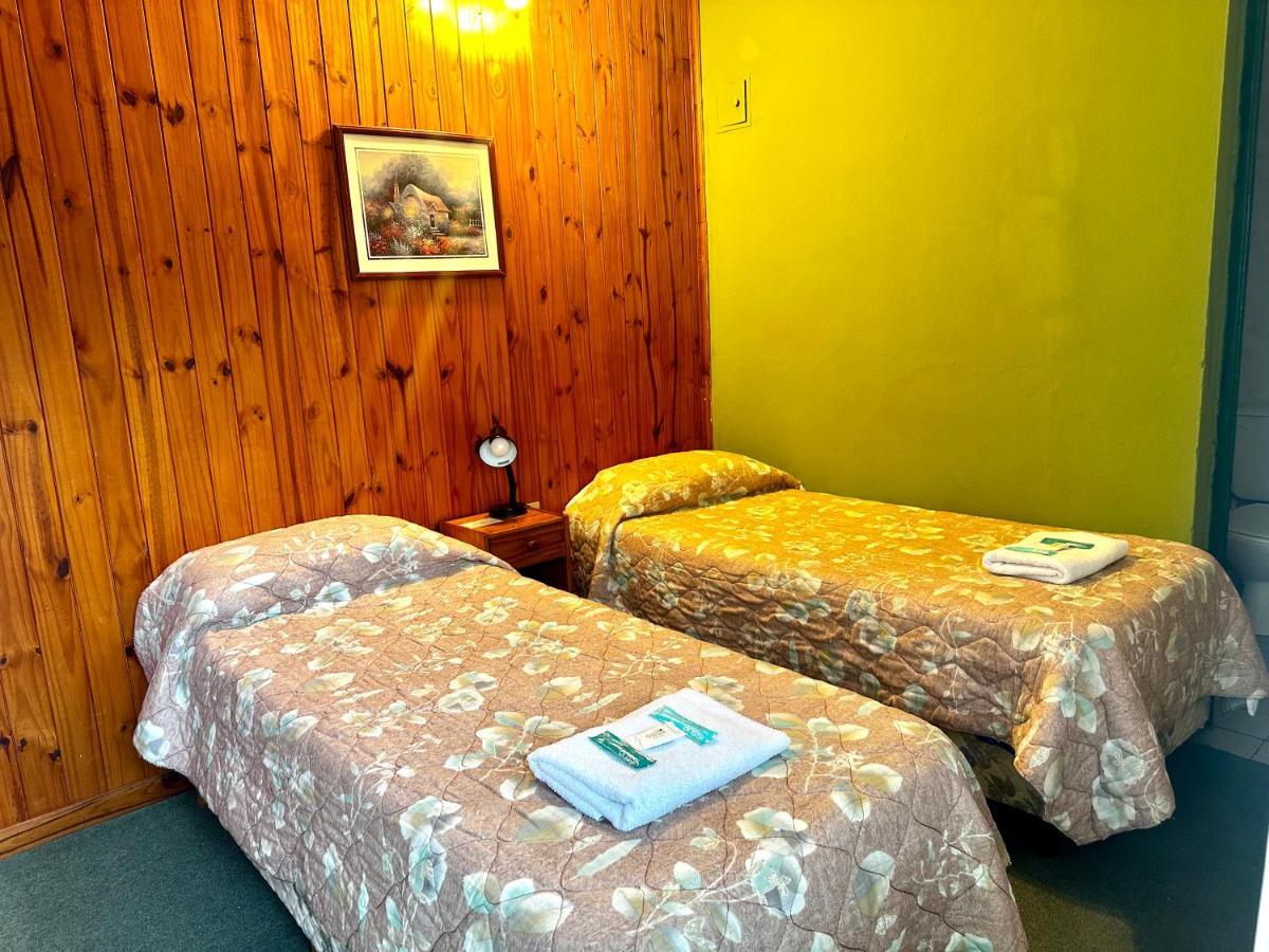 Отель Amancay Hostal Patagonico Эль-Калафате Экстерьер фото
